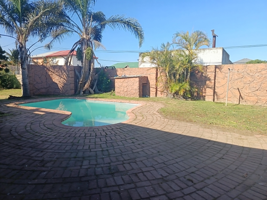 4 Bedroom Property for Sale in Algoa Park Eastern Cape